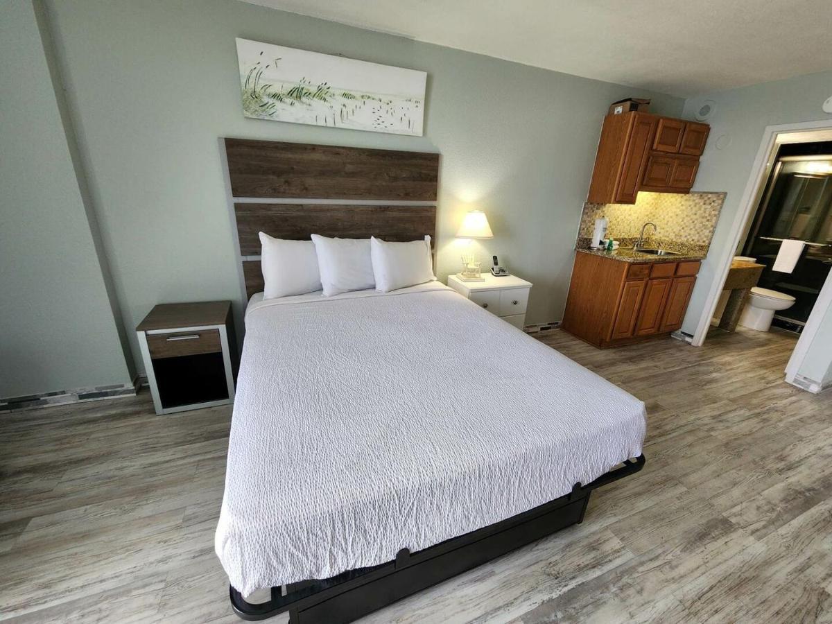 Ocean Front King Suite With Incredible Views! Sun N Sand Resort 706 Миртл-Бич Экстерьер фото